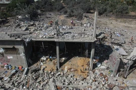 Gần 30 người chết sau một ngày Israel không kích Gaza