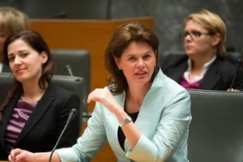 Thủ tướng Slovenia chính thức đệ đơn từ chức lên Quốc hội