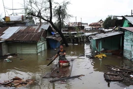 Mưa lớn gây lũ quét khiến 55 người thiệt mạng tại Ấn Độ