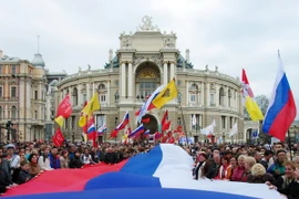 Tình hình biểu tình tại Đông Ukraine tiếp tục phức tạp