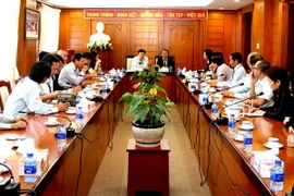 Vun đắp tình cảm anh em kết nghĩa giữa TP. HCM và Vientiane