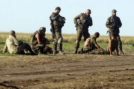 Lãnh đạo Mỹ và Anh tuyên bố đoàn kết ủng hộ Ukraine chống Nga