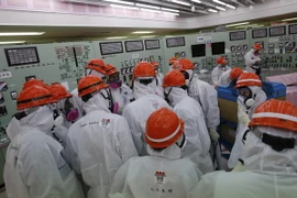 Nhật Bản xây tường băng ngăn rò rỉ phóng xạ ở Fukushima