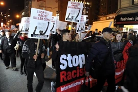 Hàng chục nghìn người tiếp tục biểu tình trên khắp nước Mỹ