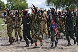 Các phe phái đối địch Nam Sudan ký thỏa thuận hòa bình