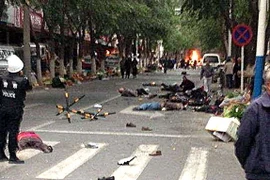 Trung Quốc: Hàng loạt vụ nổ gây thương vong lớn ở Tân Cương