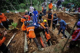 Số nạn nhân thiệt mạng trong vụ lở đất tại Indonesia tiếp tục tăng