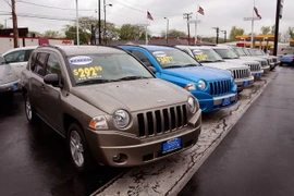 Hãng Chrysler tiếp tục báo lỗi hàng trăm nghìn xe lỗi kỹ thuật