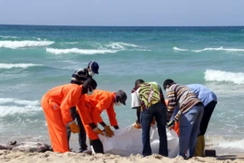 Phát hiện thêm 24 thi thể nạn nhân vụ chìm tàu ngoài khơi Libya
