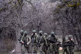 Nga điều động hàng nghìn quân tới sát biên giới với Ukraine
