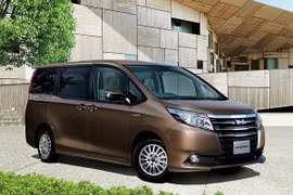 Hãng Toyota giới thiệu mẫu Voxy và Noah thế hệ mới