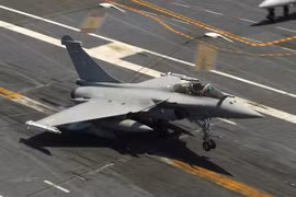 Ấn Độ và Pháp nhất trí thúc đẩy thương vụ máy bay Rafale