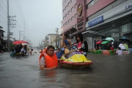 Bão Fung-Wong quét qua Philippines gây ngập lụt nghiêm trọng