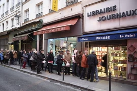 Các hiệu sách bán Charlie Hebdo tại Bỉ bị đe dọa tấn công
