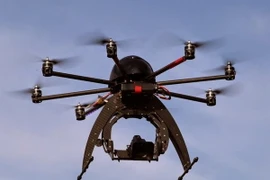 Pháp phát hiện nhiều máy bay "lạ" trên bầu trời thủ đô Paris