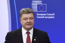Mỹ và Ukraine tố cáo Nga triển khai vũ khí hạng nặng tới Donbass