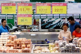 Xăng tăng, giá lương thực, thực phẩm chưa có biến động