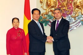 Thủ tướng Nguyễn Tấn Dũng và Phu nhân hội kiến Tổng thống Cộng hòa Bulgaria Rosen Plevneliev. (Ảnh: Đức Tám/TTXVN)