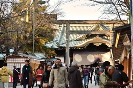 Hàn Quốc chỉ trích Thủ tướng Nhật gửi đồ lễ tới đền Yasukuni