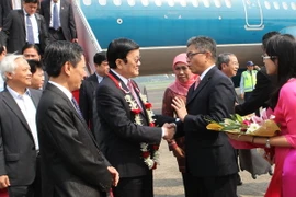 Chủ tịch nước đến Jakarta tham dự Hội nghị Cấp cao Á-Phi