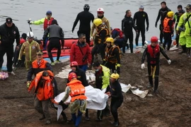 Số người chết trong vụ máy bay TransAsia lên đến 40 người 