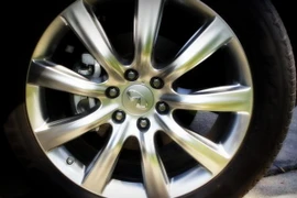 Ukraine tịch thu phương tiện vận chuyển để phục vụ quân đội