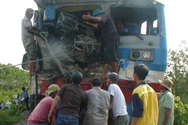 Tai nạn đường sắt nghiêm trọng ở Đồng Nai, lái tàu bị thương nặng