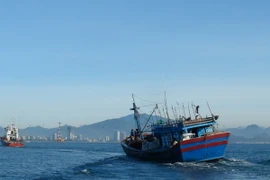 Cứu ba ngư dân trên tàu cá bị nạn tại biển Cần Giờ