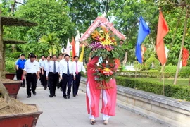 Nghệ An tổ chức Lễ dâng hương tại Khu di tích Kim Liên