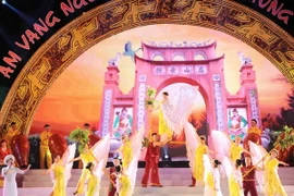 Chương trình nghệ thuật “Âm vang nguồn cội đất Tổ Hùng Vương” 