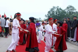 Tiết mục biểu diễn hát Xoan của thành phố Việt Trì tại Liên hoan Văn nghệ quần chúng, Hát Xoan và Dân ca Phú Thọ. (Ảnh: Quý Trung/TTXVN)