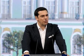 Thủ tướng Hy Lạp Alexis Tsipras phát biểu tại Diễn đàn kinh tế quốc tế St. Petersburg diễn ra tại St. Petersburg, Nga ngày 19/6 vừa qua. (Ảnh: AFP/TTXVN)