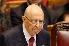 Tổng thống Italy Giorgio Napolitano 89 tuổi đã ký đơn từ chức