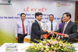 Lãnh đạo hai bên tham gia ký kết. (Nguồn: Vietcombank)