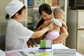 Các phản ứng thông thường và hiếm gặp sau tiêm chủng