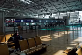 Sân bay Incheon của Hàn Quốc vắng bóng trong dịch COVID-19. (Ảnh: USNews)