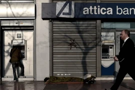 Fitch giữ nguyên xếp hạng tín nhiệm của Hy Lạp ở mức rủi ro cao