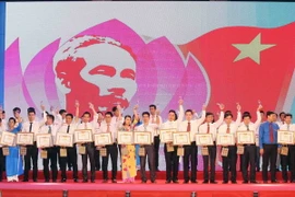 Hà Nội tuyên dương thanh niên tiên tiến làm theo lời Bác