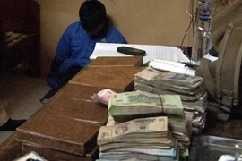 Bắt hai anh em ruột mua bán, vận chuyển trái phép 10 bánh heroin