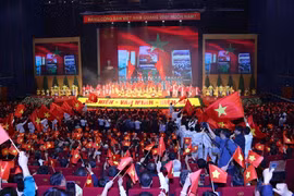 Chương trình nghệ thuật chào mừng Lễ kỷ niệm 70 năm Ngày Giải phóng Thủ đô. (Ảnh: Văn Điệp/TTXVN)