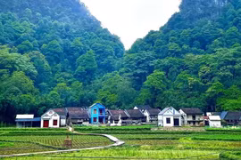 Những ngôi làng cổ tại Cao Bằng có thể đưa vào khai thác du lịch. (Ảnh: Quốc Đạt/TTXVN)
