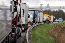 Tình trạng phong tỏa ở khu vực biên giới với Ba Lan vẫn đang xảy ra. (Nguồn: France 24)