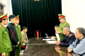 Cơ quan Cảnh sát Điều tra công bố lệnh bắt tạm giam đối với Hoàng Văn Sơn (dấu X). (Nguồn: Báo Hà Giang)