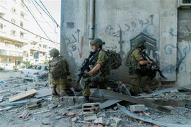 Binh sỹ Israel triển khai tại Gaza, ngày 23/12/2023. (Ảnh: AFP/TTXVN)