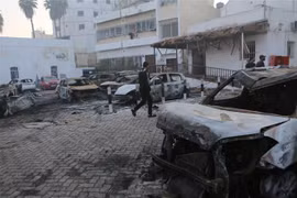 Cảnh tàn phá sau vụ không kích của Israel vào bệnh viện Al-Ahli ở Dải Gaza, ngày 18/10/2023. (Ảnh: THX/TTXVN)