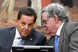 Nghị sỹ Brazil Sergio Zveiter (bên trái). (Nguồn: AFP/TTXVN_