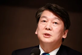 Ông Ahn Cheol-soo. (Nguồn: EPA/TTXVN)