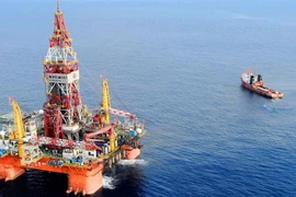 Giàn khoan dầu của Trung Quốc. (Nguồn: AP/TTXVN)