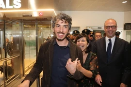 Nhà báo Italy Gabriele Del Grande (trái) được phóng thích sau khi bị bắt giữ tại Thổ Nhĩ Kỳ khi đang phỏng vấn những người tị nạn gần khu vực biên giới Syria. (Nguồn: EPA/TTXVN) 