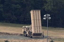 Hệ thống phòng thủ tên lửa tầm cao giai đoạn cuối (THAAD) của Mỹ được triển khai tại Seongju, Hàn Quốc ngày 30/5. EPA/TTXVN
